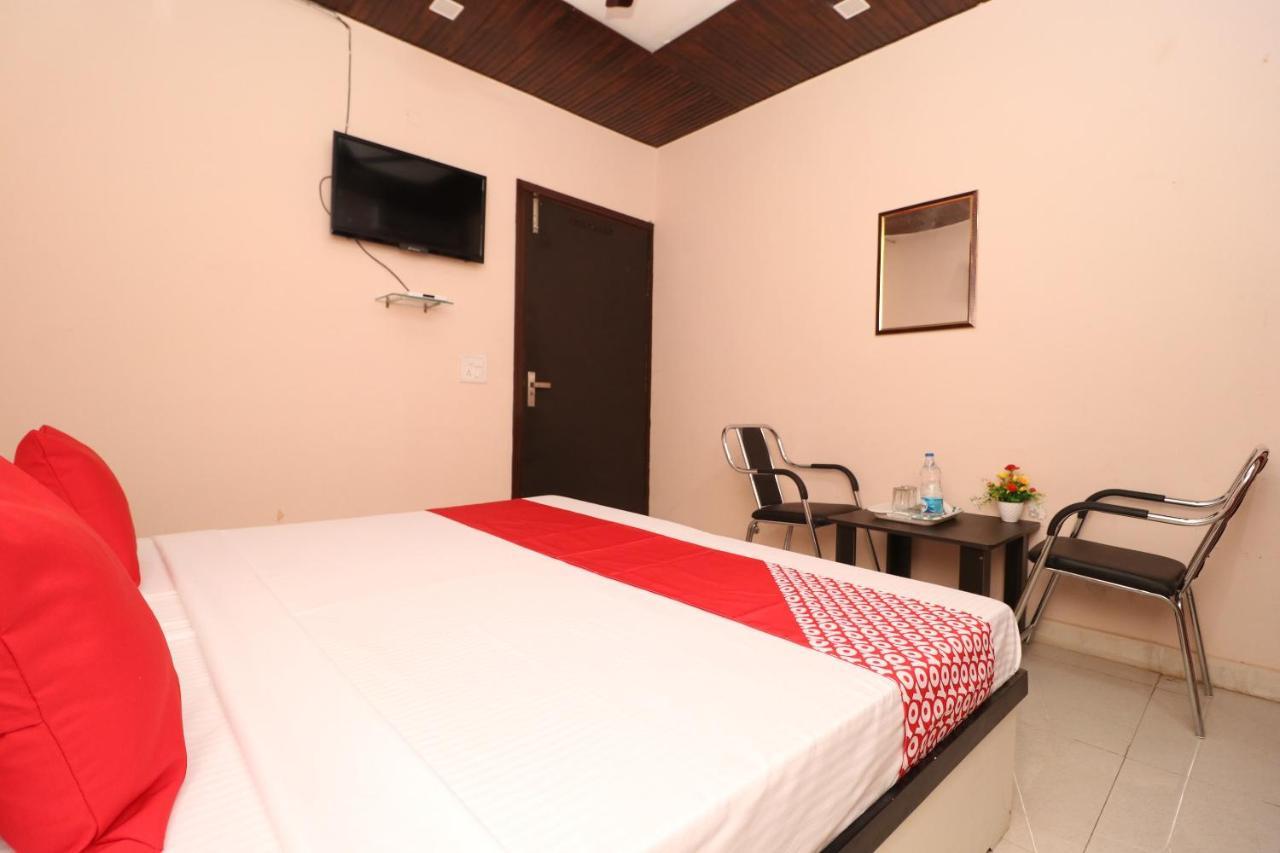 Hotel Oyo 28338 New Life Banur Exterior foto