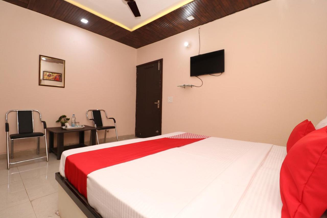 Hotel Oyo 28338 New Life Banur Exterior foto
