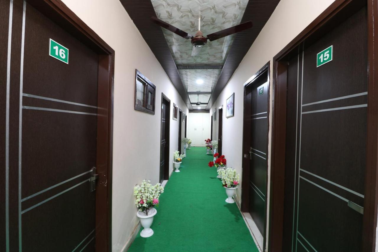 Hotel Oyo 28338 New Life Banur Exterior foto